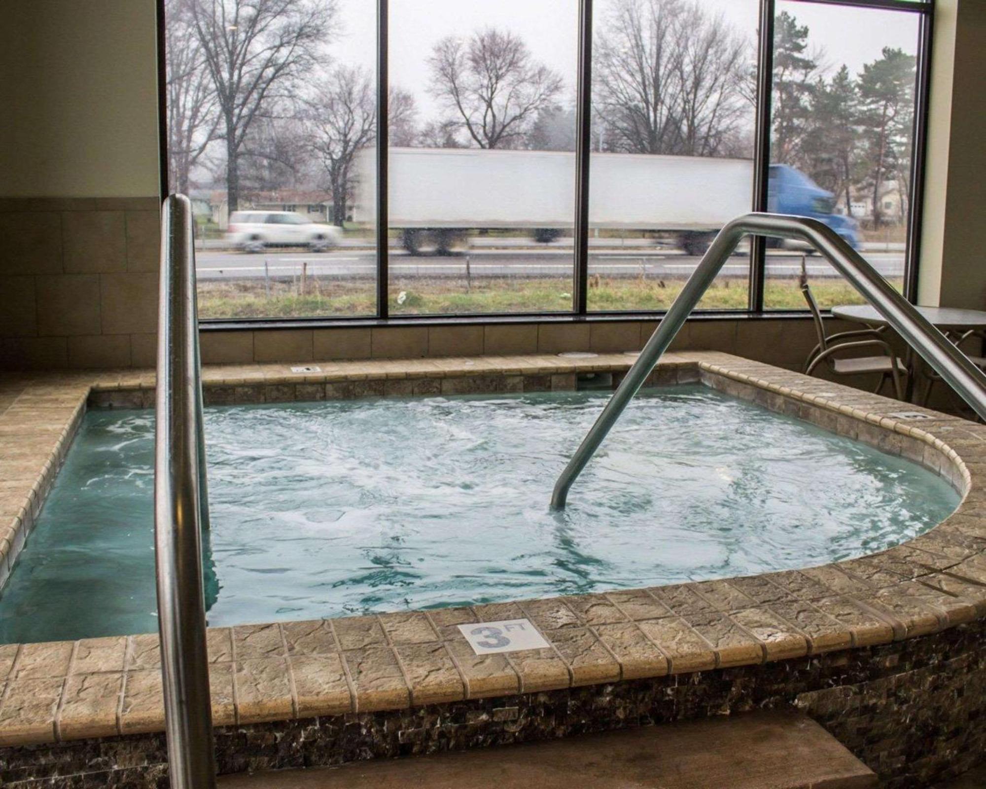 Comfort Inn & Suites Wadsworth Exteriér fotografie