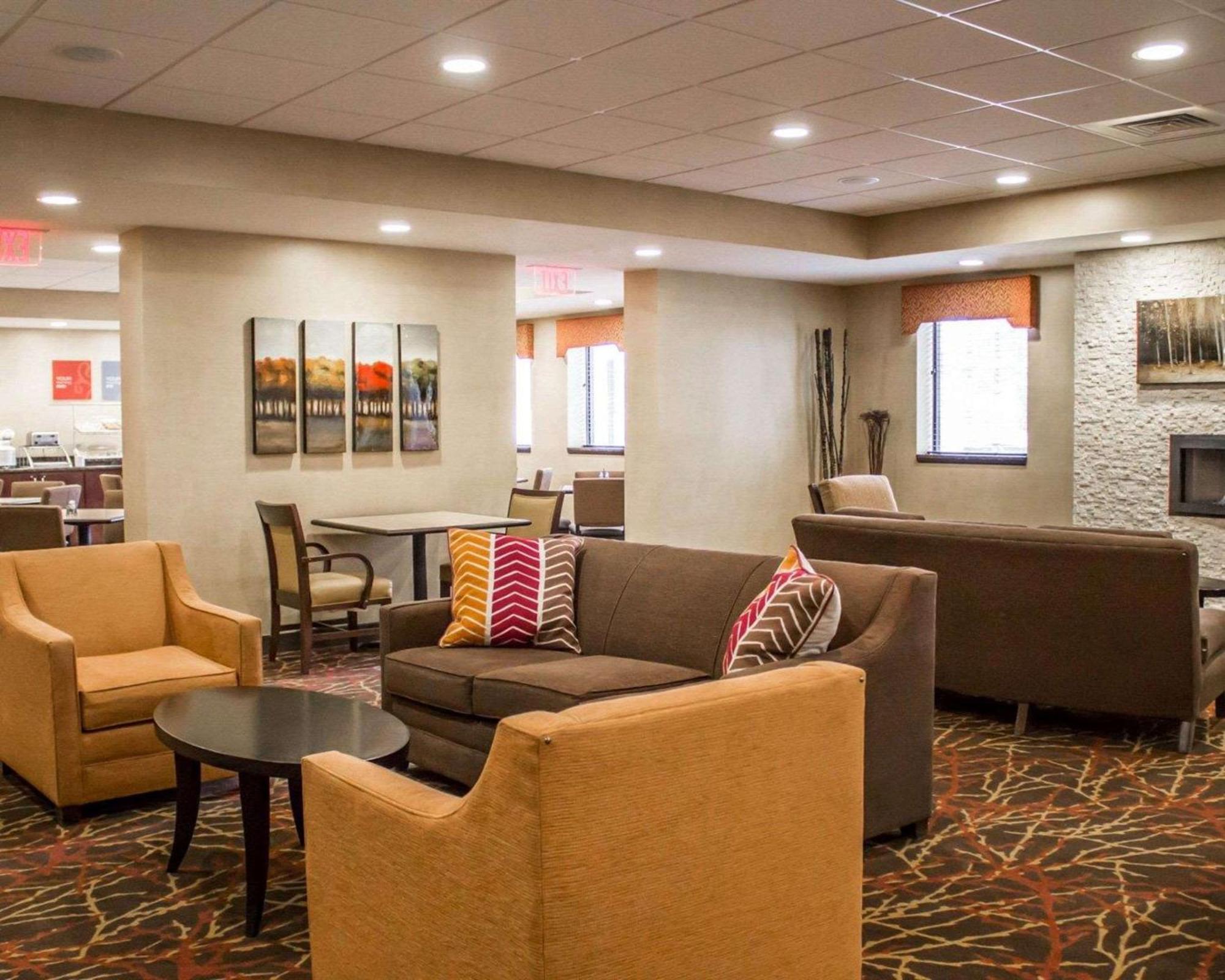 Comfort Inn & Suites Wadsworth Exteriér fotografie